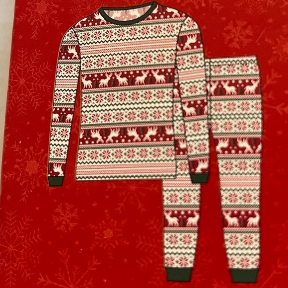 Holiday style Other - NWT-holiday style-swiggles-2T-2 piece long sleeve PJ set. Pajamas/sleepwear.